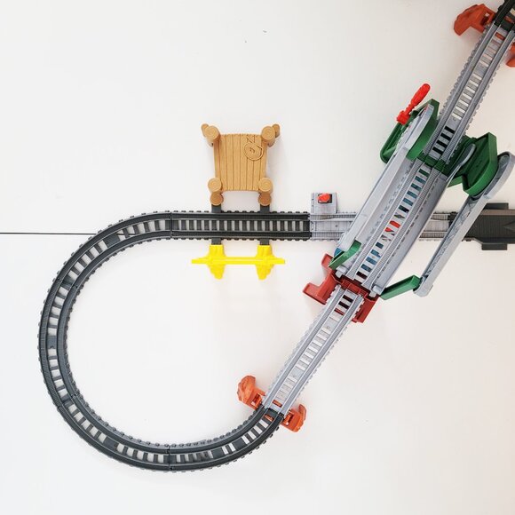 Thomas & Friends Trackmaster Bridge Lift Thomas & Skiff with Percy and Nia - Picture 8 of 8